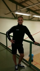 Verkkaripusero mallina Ville.